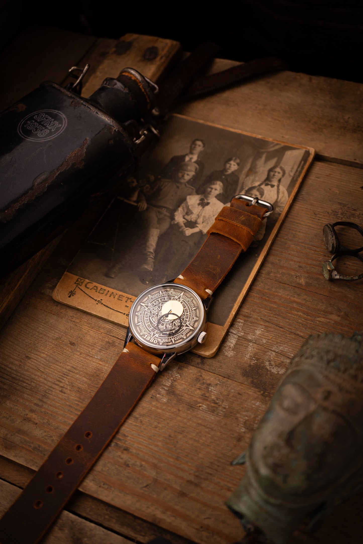 VINTAGE WATCH " Aztec calendar " arrows solar system