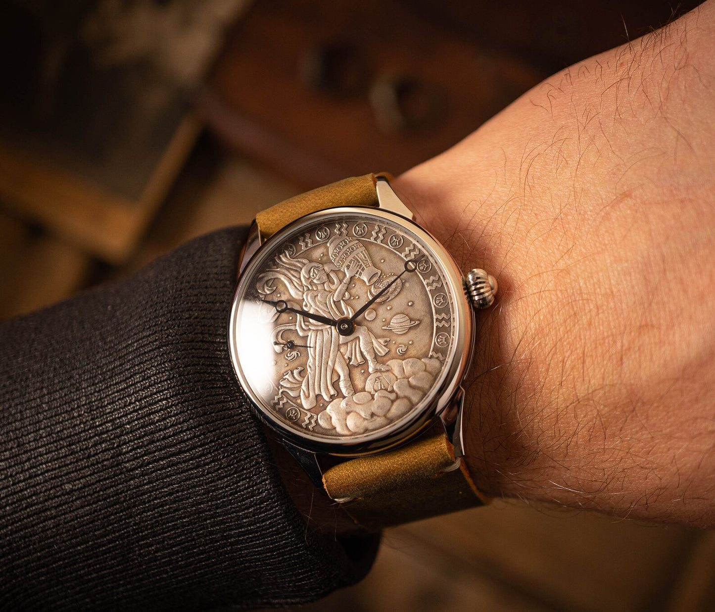 VINTAGE WATCH " Aquarius zodiac signs " 1980s
